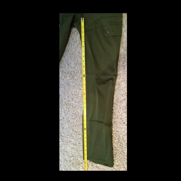 DKNY Green Cargo Pants - Fabulous! - Picture 6 of 8